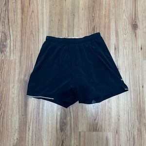 Black Medium Men’s lululemon Surge Shorts 6in inseam w/ liner